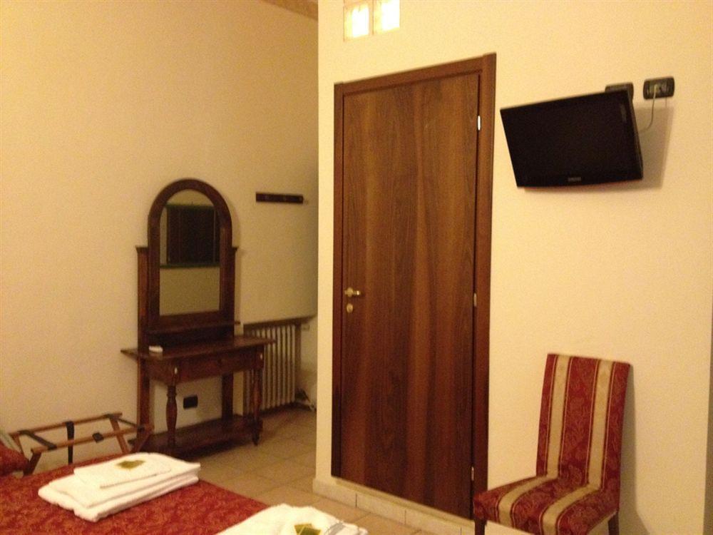 Hotel Sicilia ミラノ エクステリア 写真