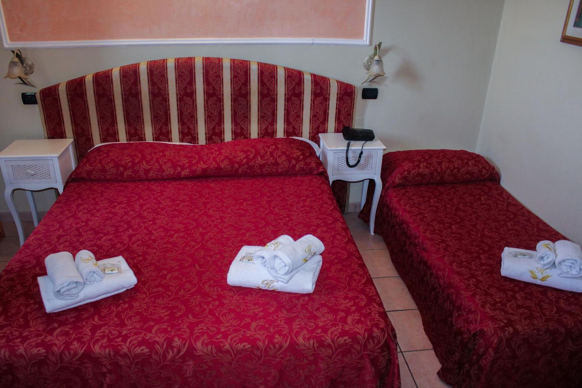 Hotel Sicilia ミラノ エクステリア 写真