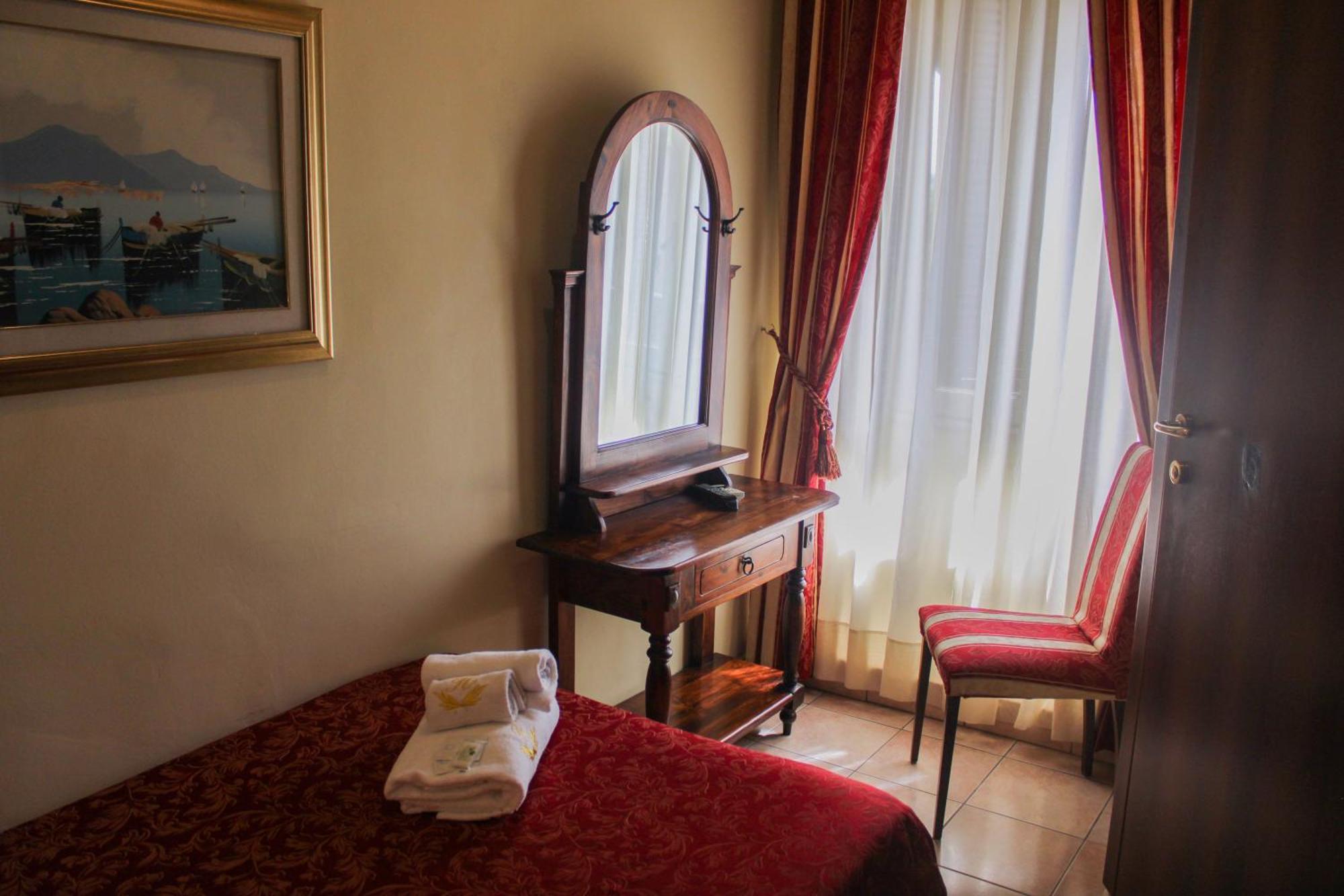 Hotel Sicilia ミラノ エクステリア 写真