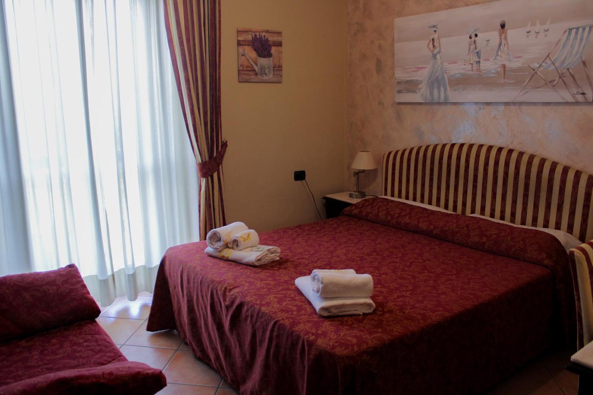 Hotel Sicilia ミラノ エクステリア 写真