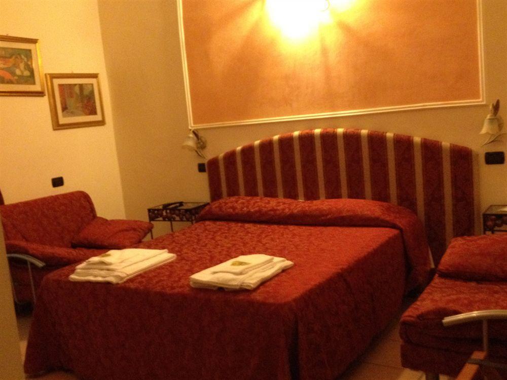 Hotel Sicilia ミラノ エクステリア 写真
