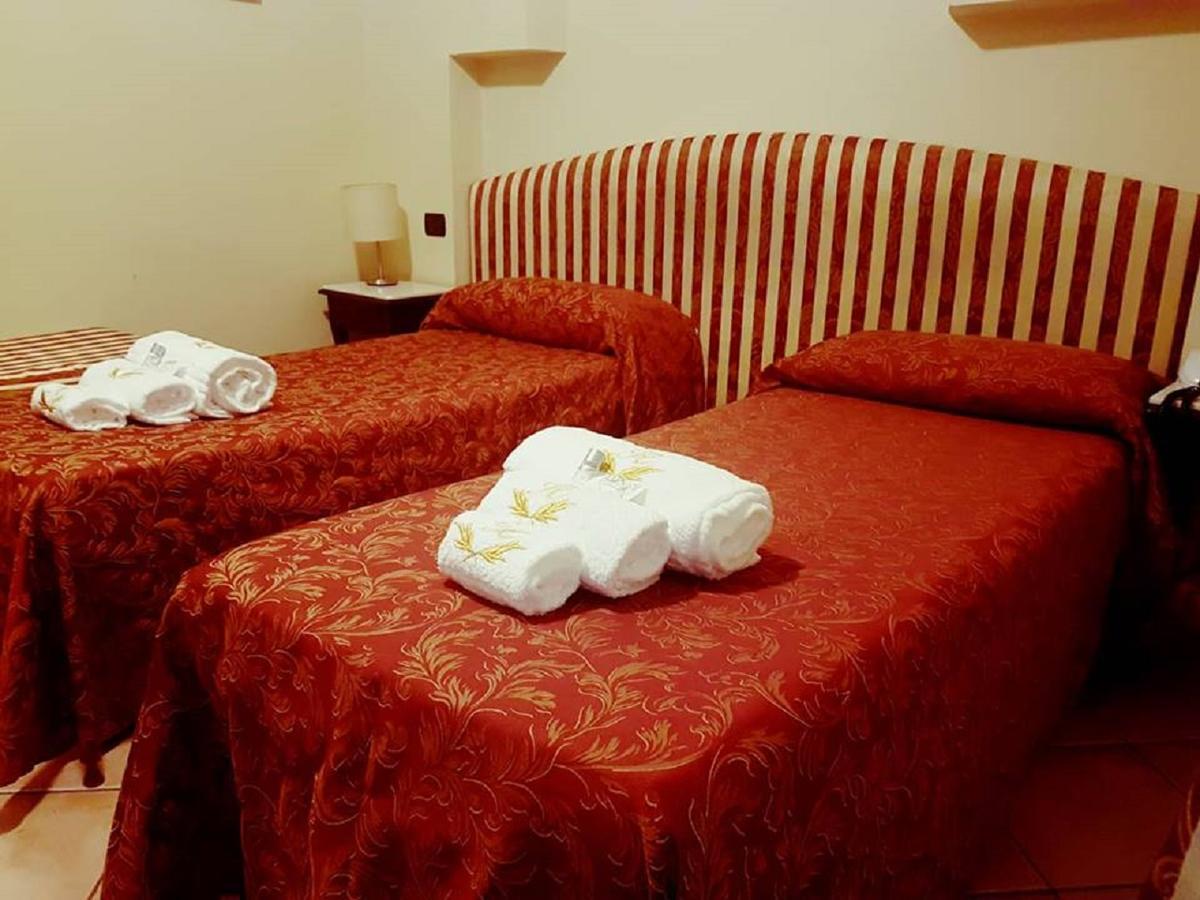 Hotel Sicilia ミラノ エクステリア 写真
