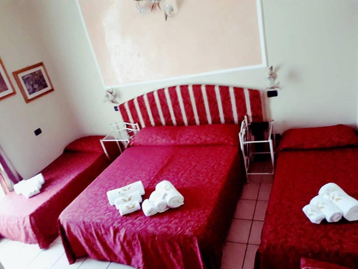 Hotel Sicilia ミラノ エクステリア 写真